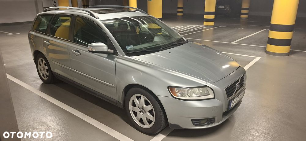 Volvo V50 2.0D DPF Powershift - 1