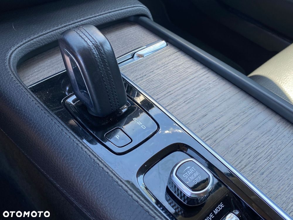 Volvo V90 Cross Country D5 AWD Pro - 22