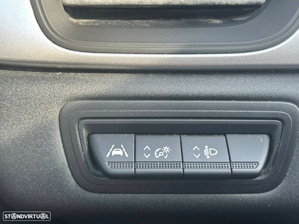 Renault Captur BLUE dCi 115 BUSINESS EDITION - 29