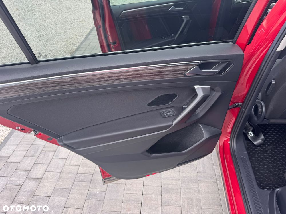 Volkswagen Tiguan Allspace 2.0 TSI 4Mot Elegance DSG - 31