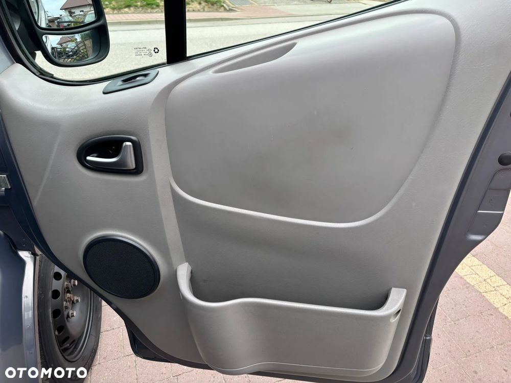 Opel Vivaro - 25