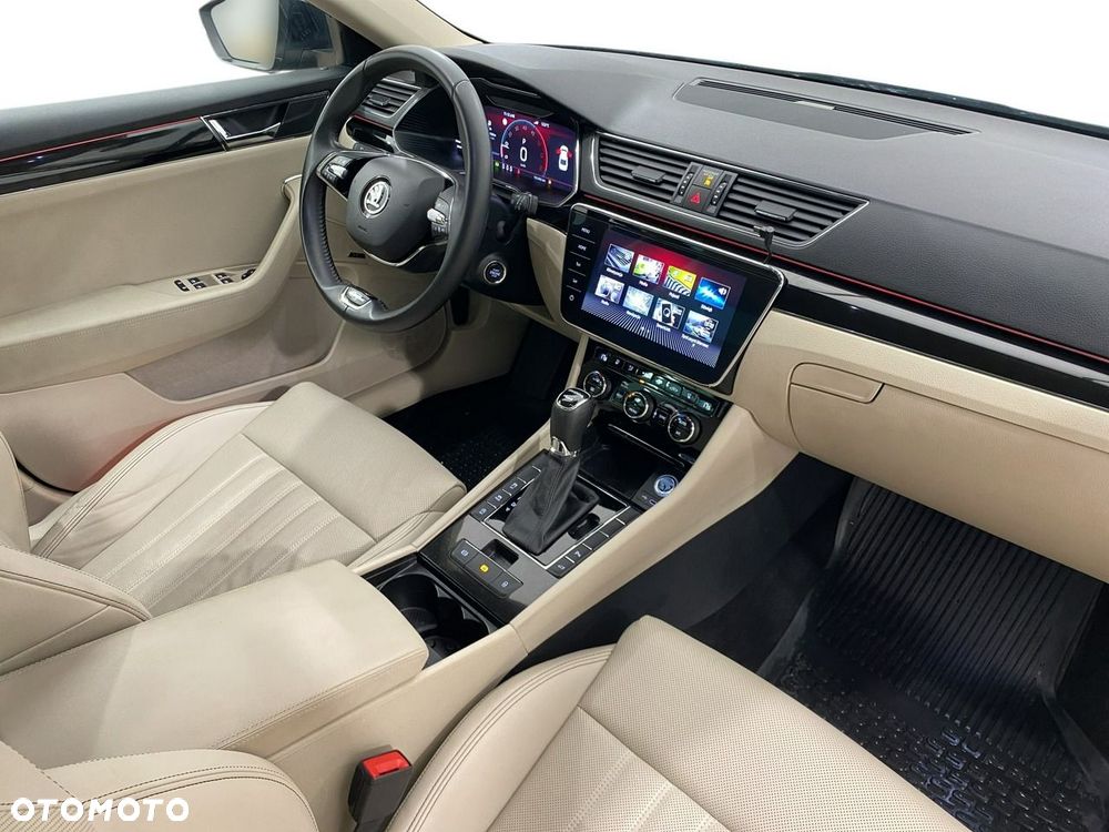 Skoda Superb 2.0 TDI SCR 4x4 Style DSG - 16