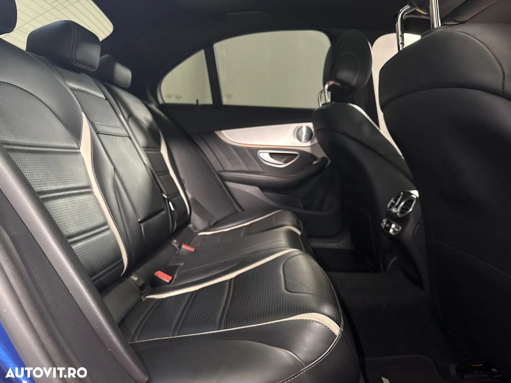 Mercedes-Benz C 63 AMG - 13