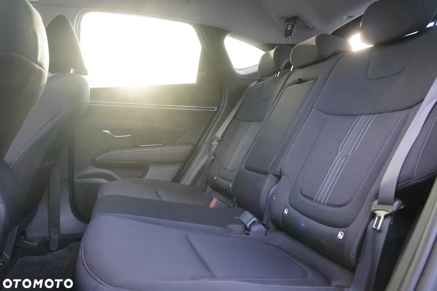 Hyundai Tucson 1.6 T-GDi HEV Smart 2WD - 23
