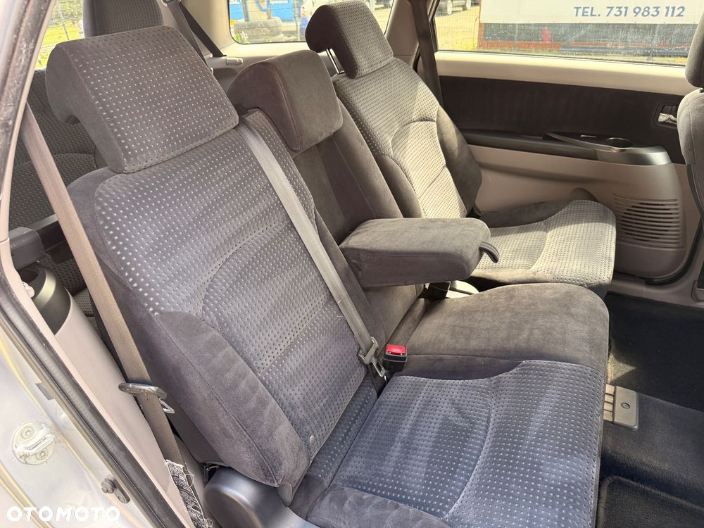 Mitsubishi Grandis 2.0 DI-D 7-Sitzer Intense - 26