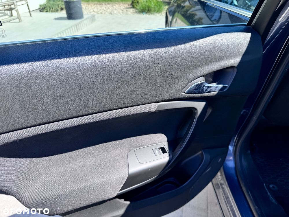 Opel Insignia 2.0 CDTI - 10