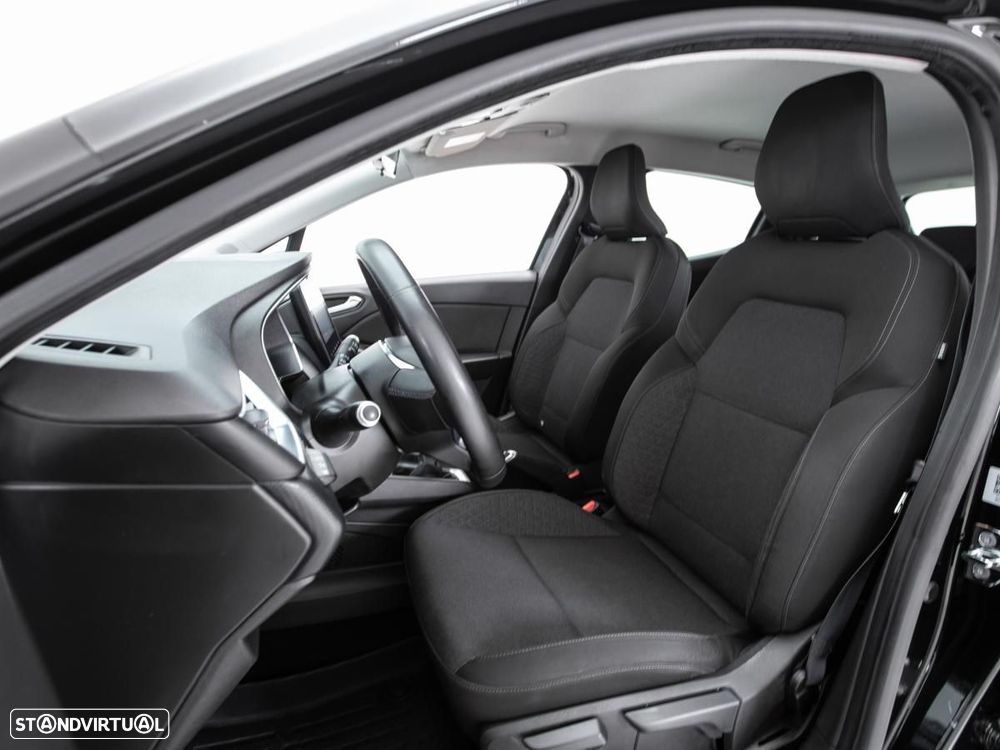 Renault Clio - 8