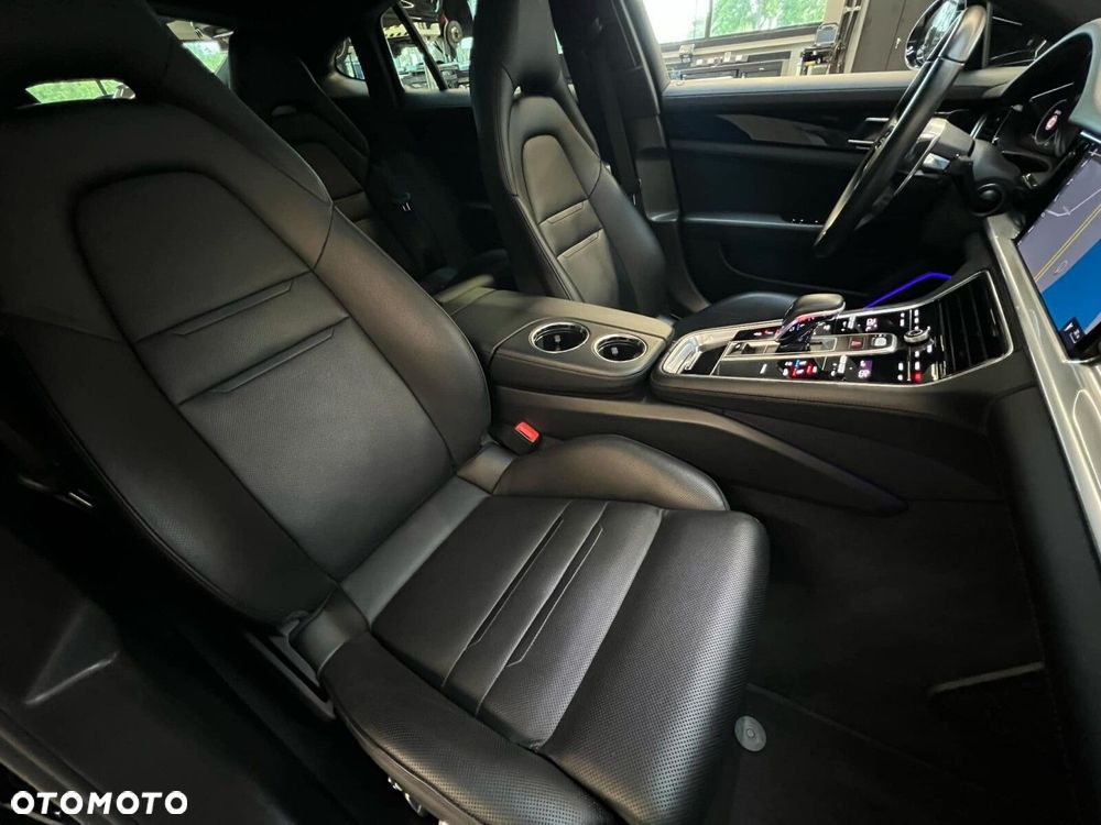 Porsche Panamera 4 - 15