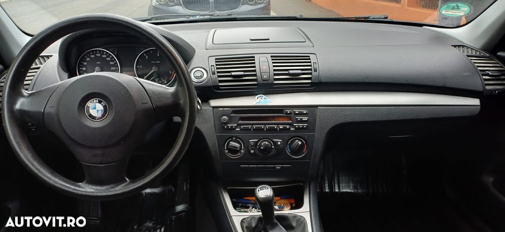 BMW Seria 1 116d Sport Line - 4