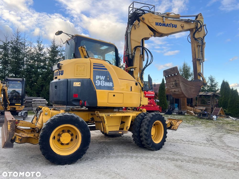 Komatsu Koparka kołowa KOMATSU 10ton PW98MR-8 4x4x4 plug podpory KLIMA 30km/h ramie Long 3xłamane skrętne 2012r bez DPF i ADBLUE 4cyl dodatk wyjścia hydr 51Kw 2osie skrętne pług stopy Cat TEREX Liebherr Wacker Pw 98 mr 8 11 prosto z importu - 1