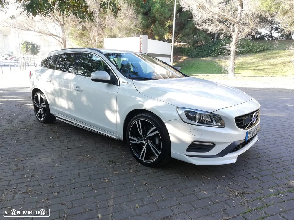 Volvo V60 2.4 D6 R-Design Sum.AWD Phev - 9