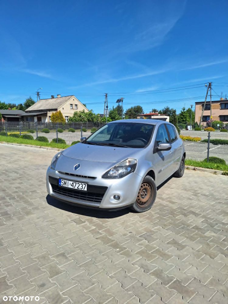 Renault Clio - 1