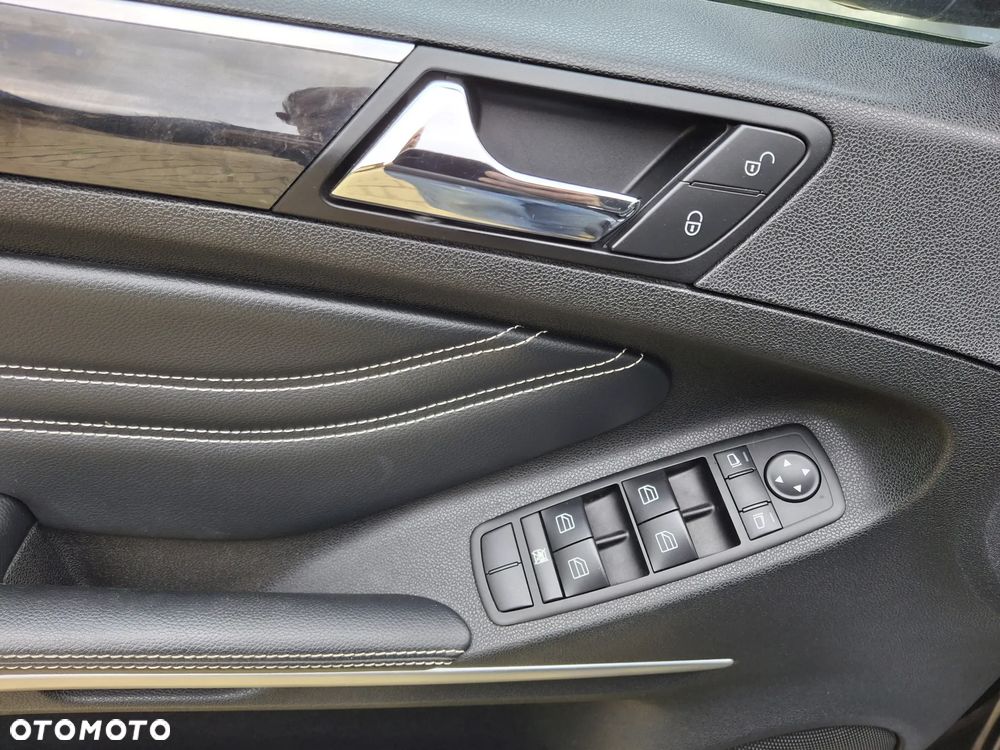 Mercedes-Benz ML - 19