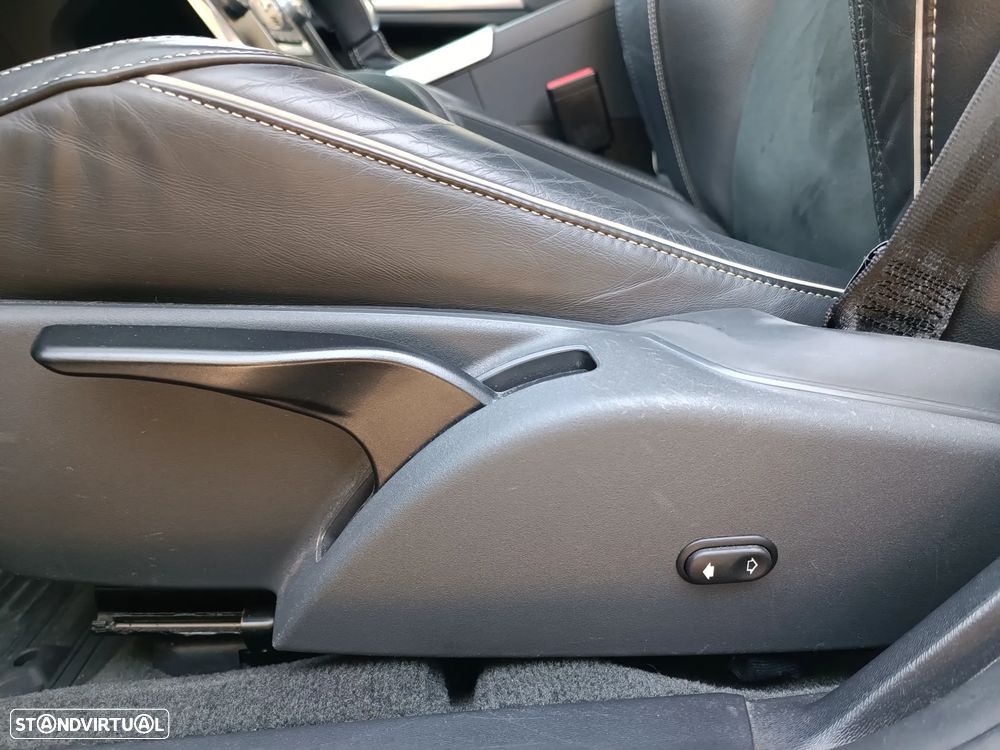 Volvo V60 D3 Geartronic R-Design - 24