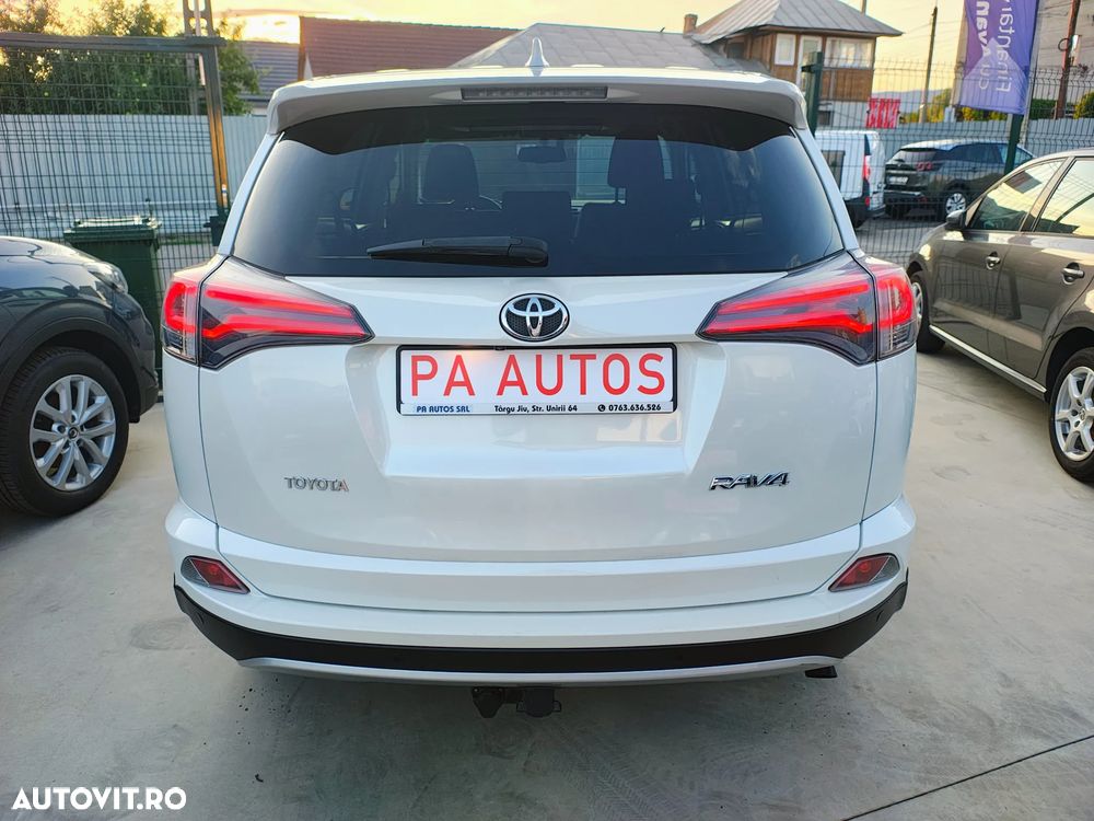 Toyota RAV4 2.0 D-4D 2WD Executive - 25