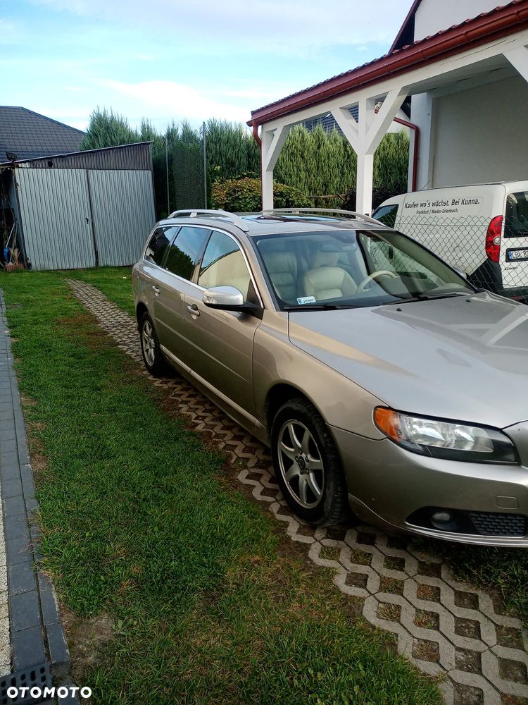 Volvo V70 3.2 AWD Kinetic - 9