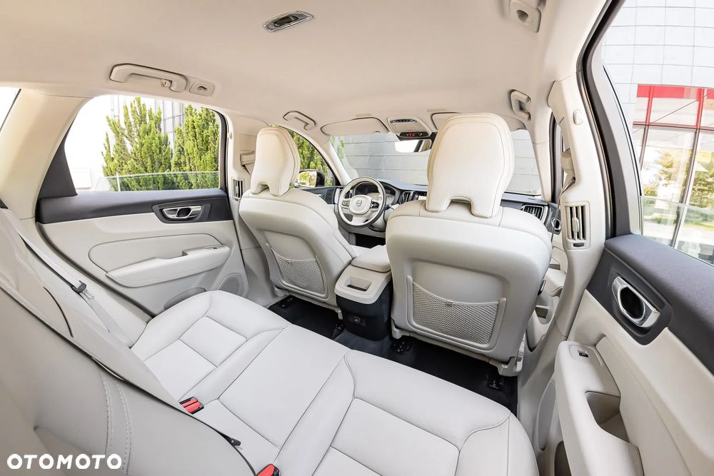 Volvo XC 60 B4 B Inscription - 16