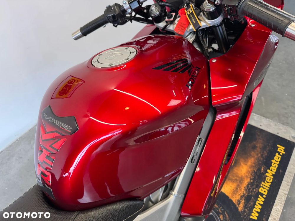 Honda VFR - 18