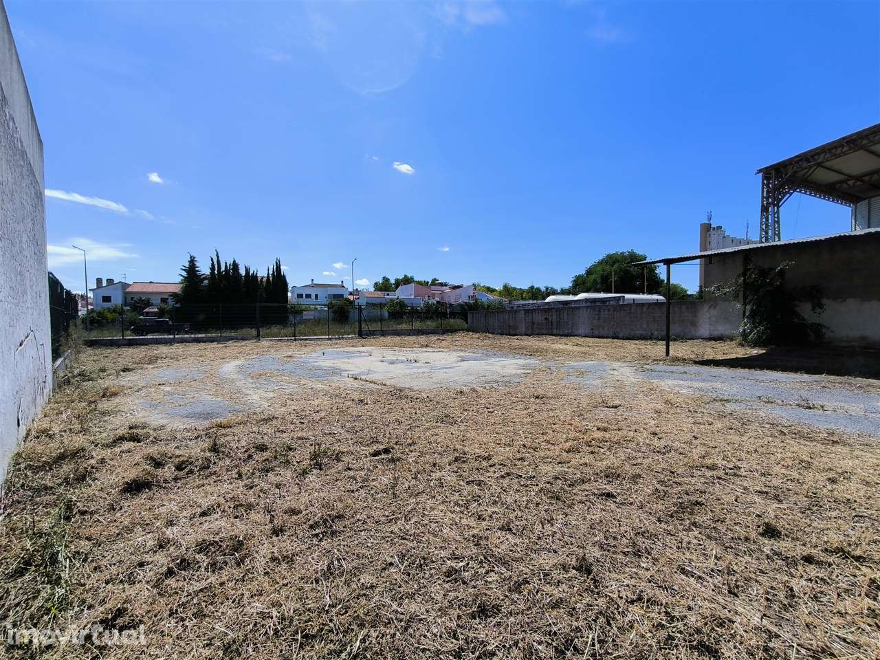 Terreno urbano com 1517 m2, Viabilidade Construção 758m2 - Grande imagem: 4/13