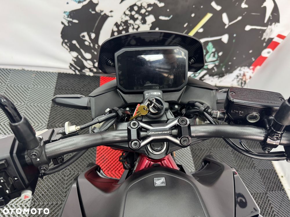 Honda Hornet - 27