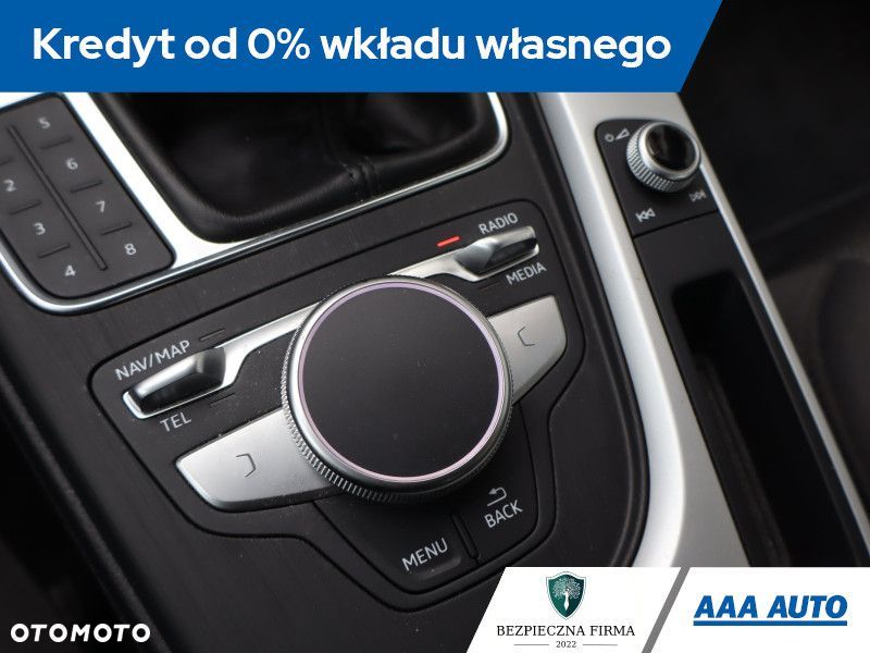 Audi A4 Limousine - 14