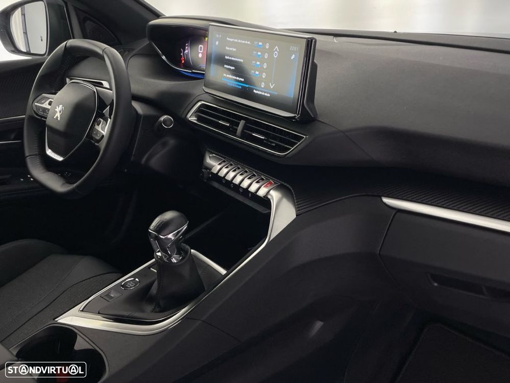 Peugeot 3008 1.2 PureTech Allure - 24