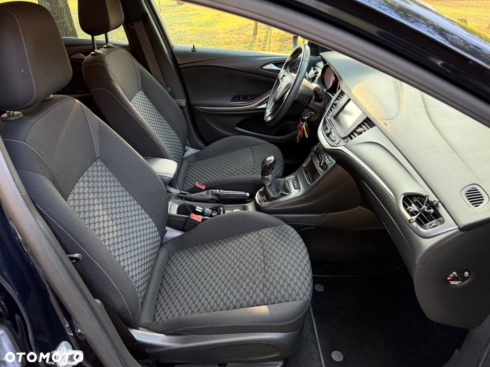 Opel Astra - 36