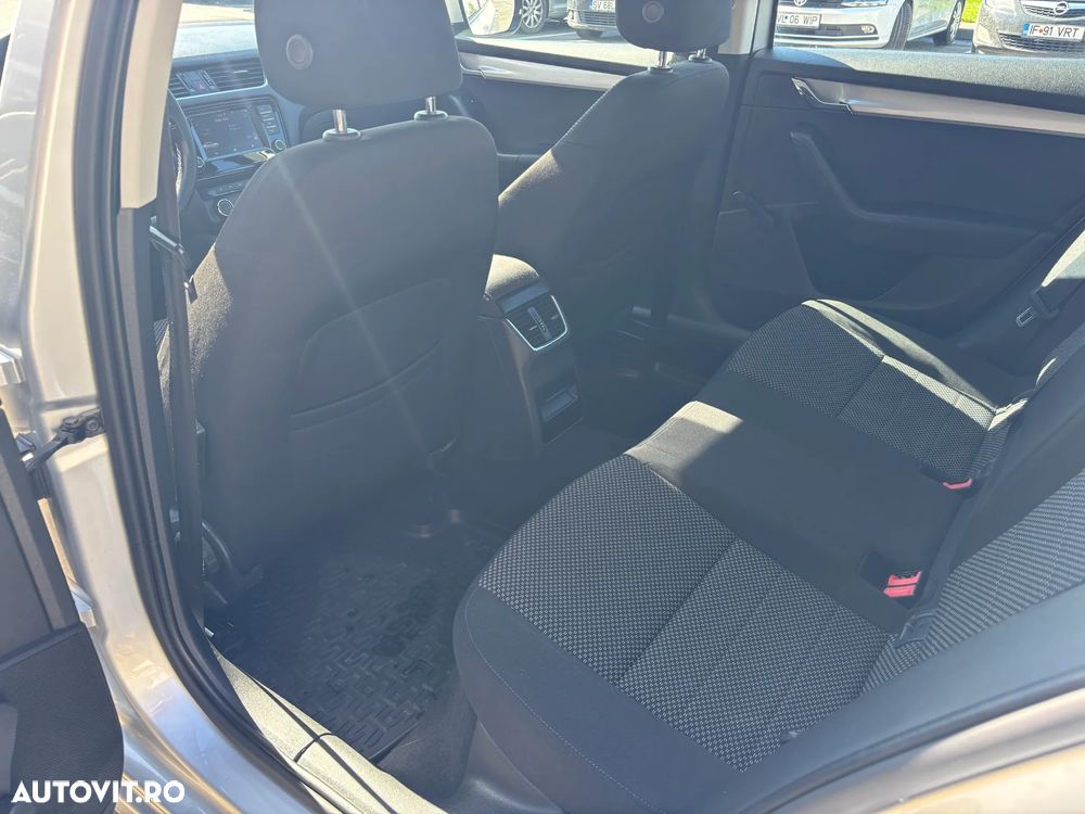 Skoda Octavia 1.6 TDI 4x4 Ambition - 8