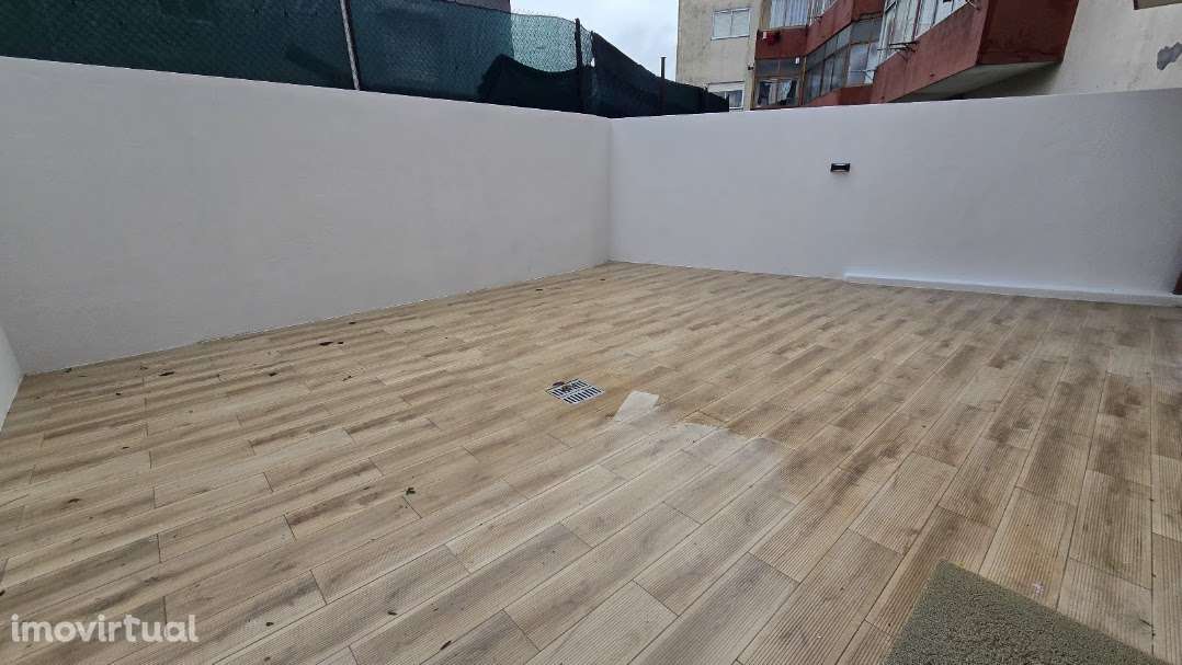 T2, novo, 2 casas de banho, terraço e garagem - São Mamede de Infesta. - Grande imagem: 3/16