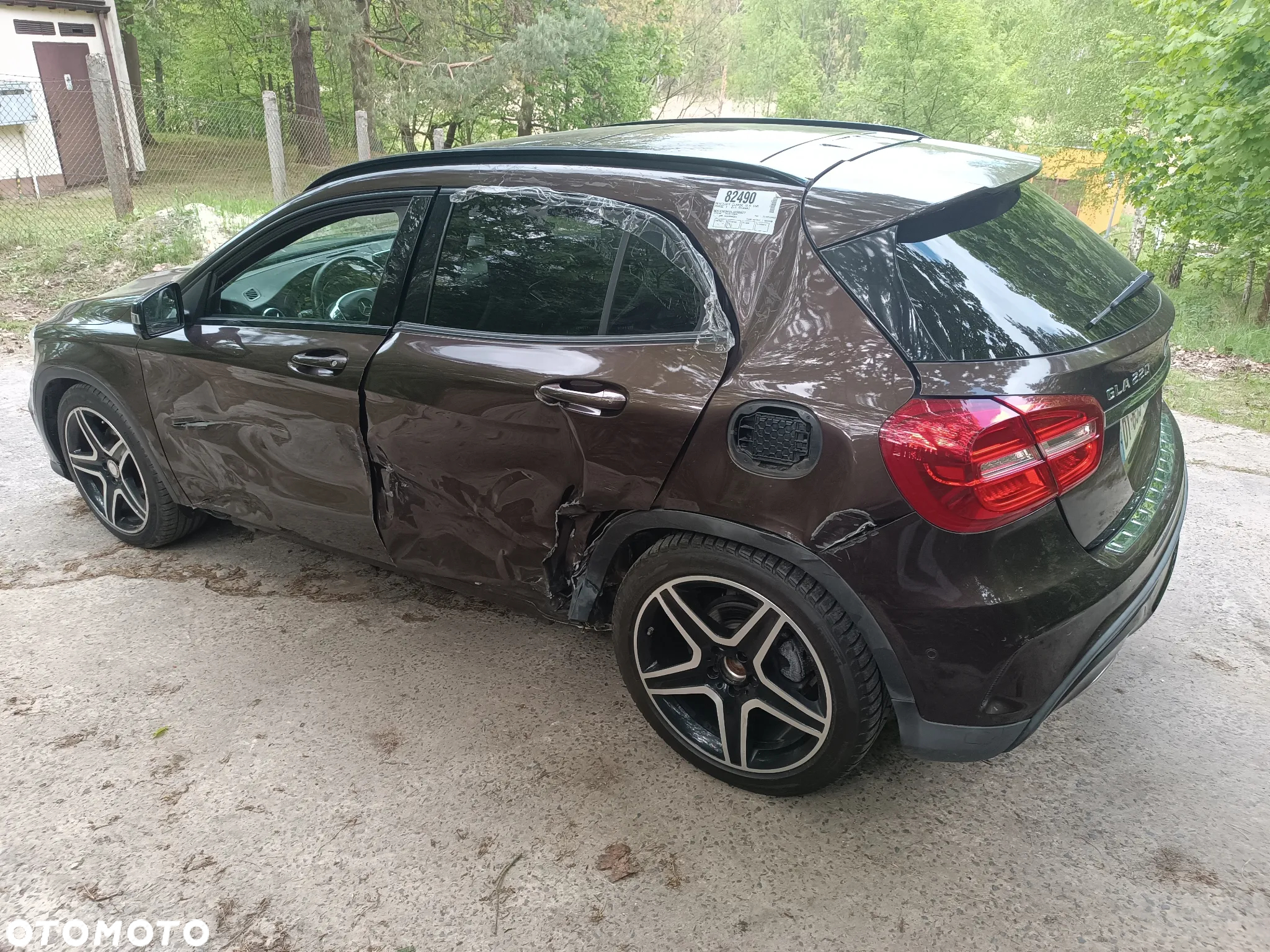 Mercedes-Benz GLA - 16