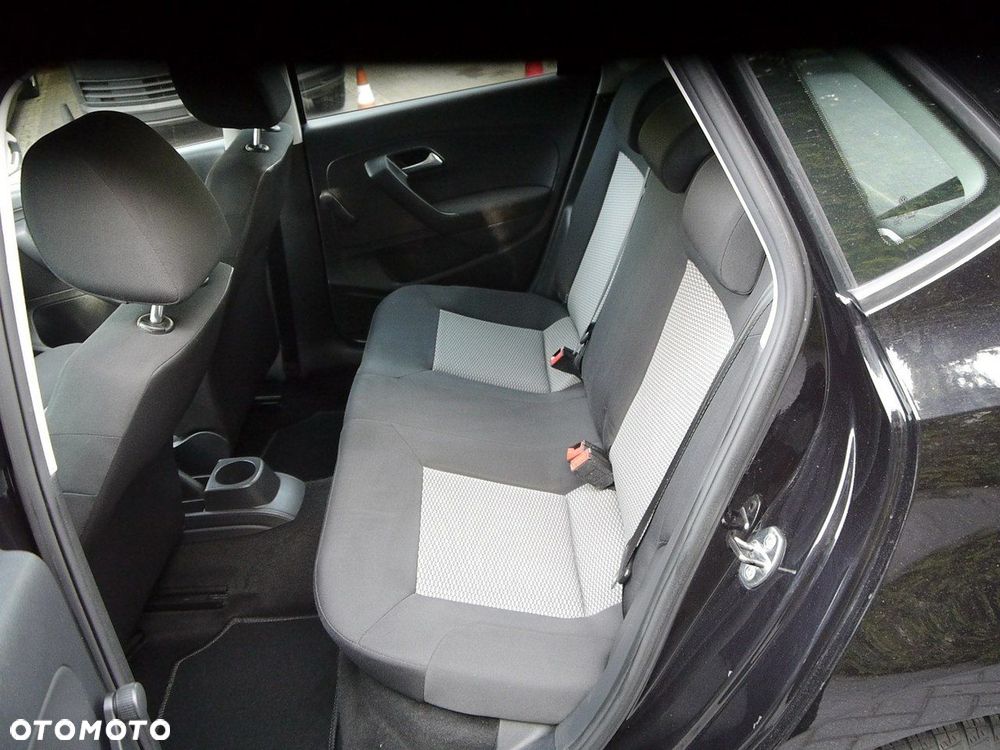 Volkswagen Polo 1.2 MATCH - 24