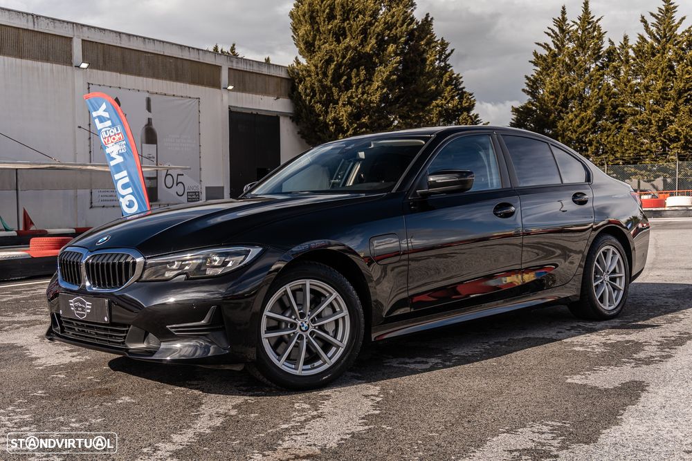 BMW 330 e iPerformance Line Sport