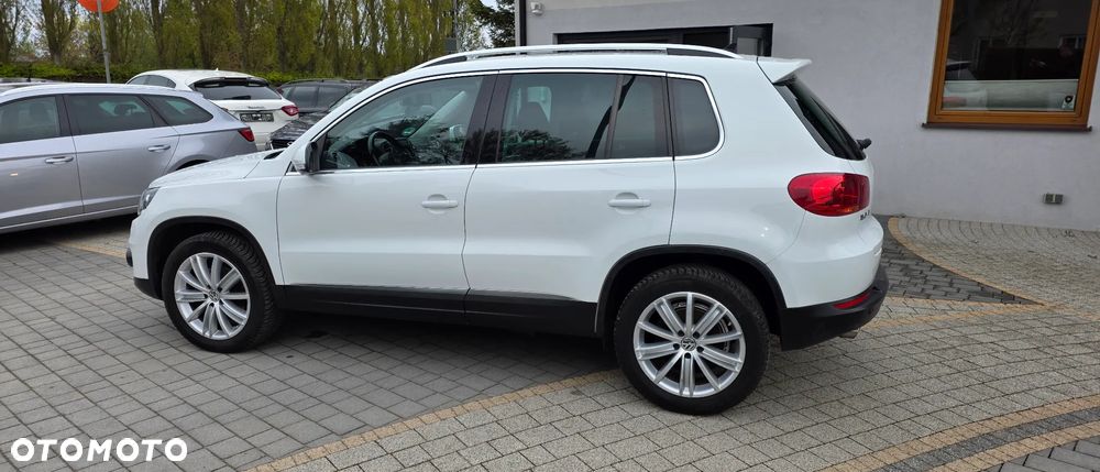 Volkswagen Tiguan 2.0 TDI DPF 4Motion BlueMotion Technology DSG Sport & Style - 9