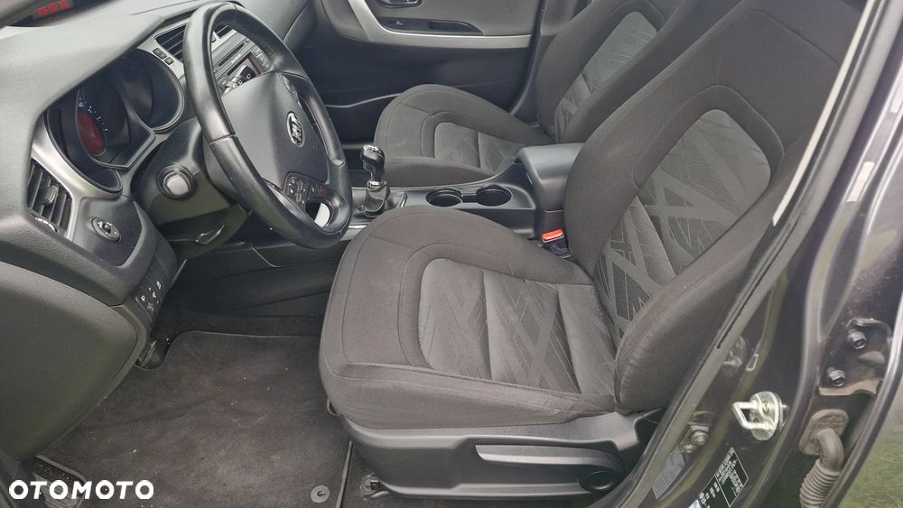 Kia Ceed - 9