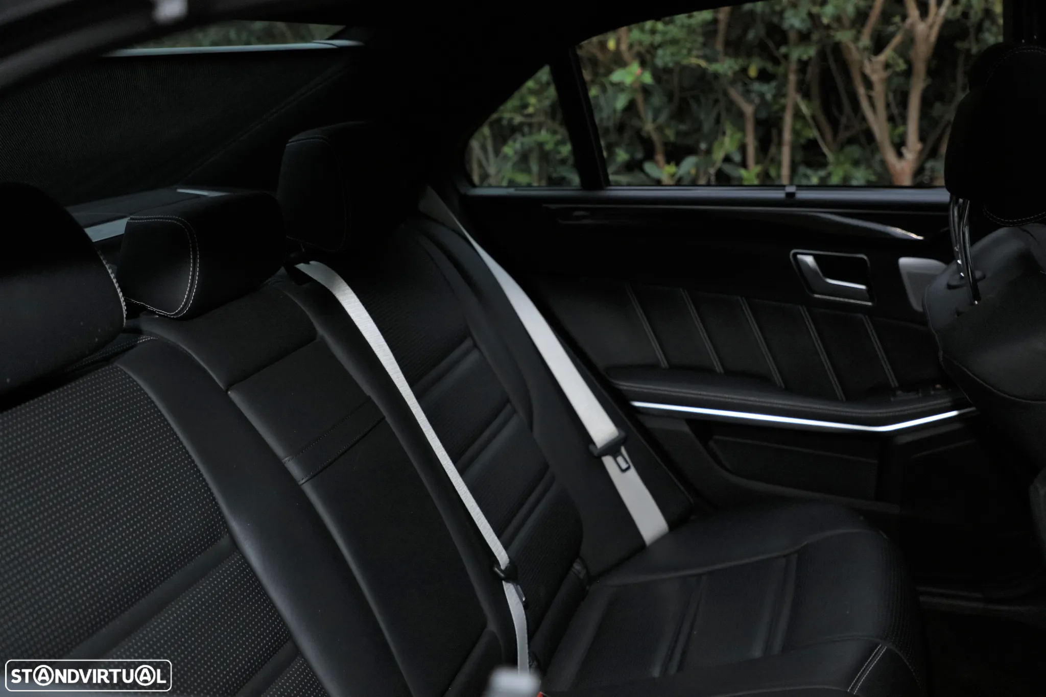 Mercedes-Benz E 63 AMG S 4Matic Speedshift MCT - 25