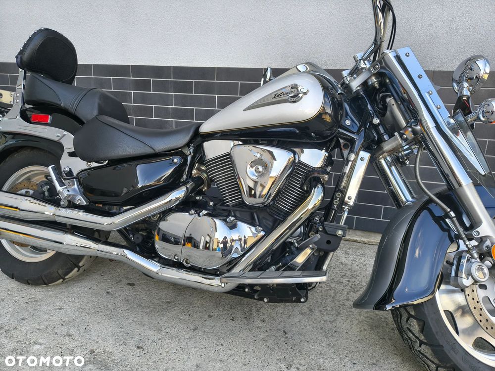 Suzuki Intruder - 14