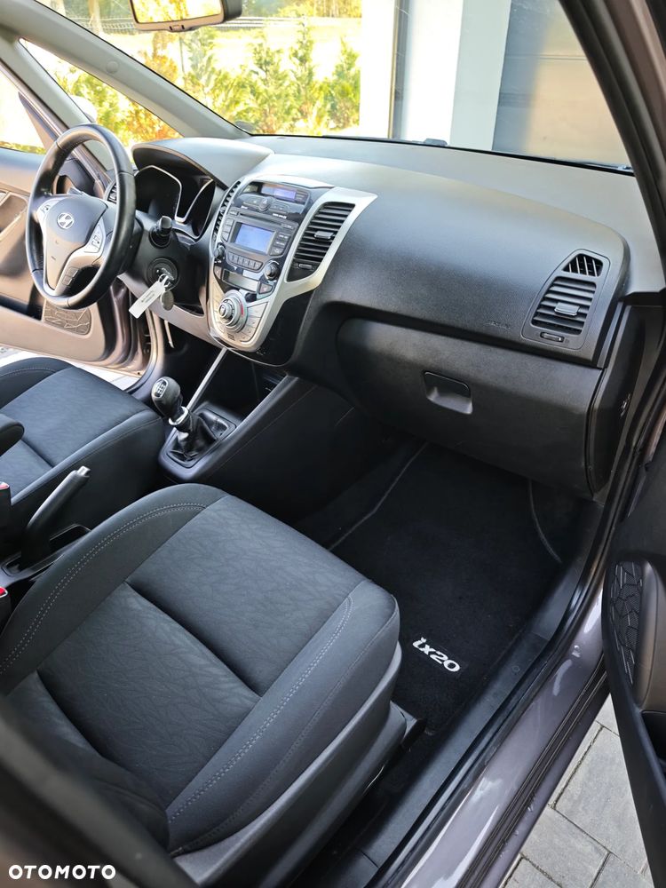 Hyundai ix20 1.6 Comfort - 19