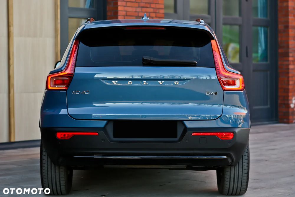 Volvo XC 40 B4 B AWD DKG Ultimate Bright - 13