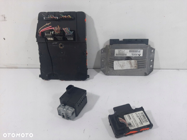 RENAULT SCENIC II 2.0 16V 03R ZESTAW STARTOWY STEROWNIK SILNIKA 8200509552