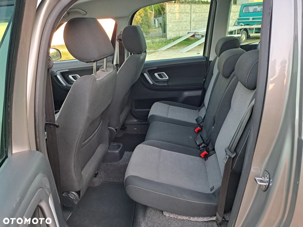Skoda Roomster 1.6 16V Sport - 11