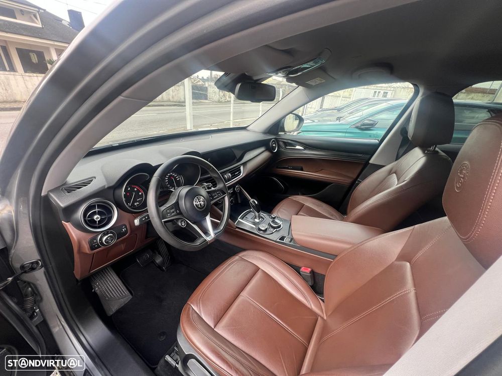 Alfa Romeo Stelvio 2.2 16V AT8 Super - 7