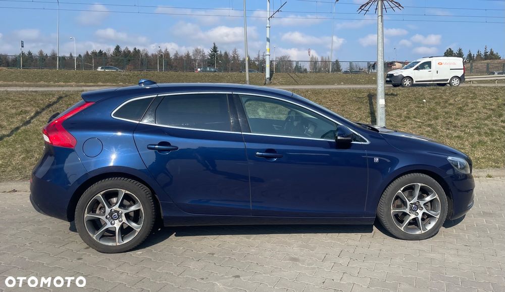 Volvo V40 D2 Drive-E Ocean Race - 3