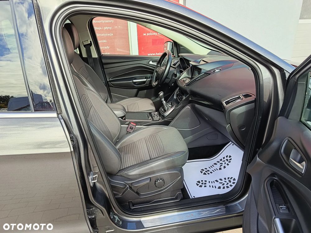 Ford Kuga - 37