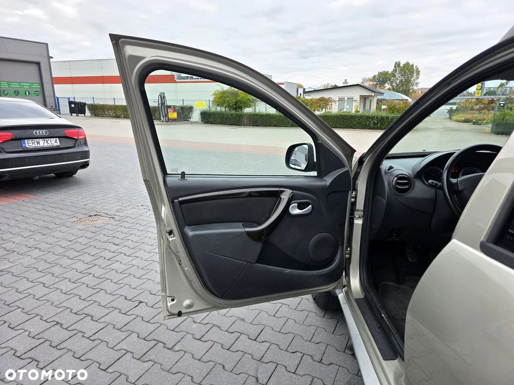 Dacia Duster 1.6 16V 4x2 Prestige - 10