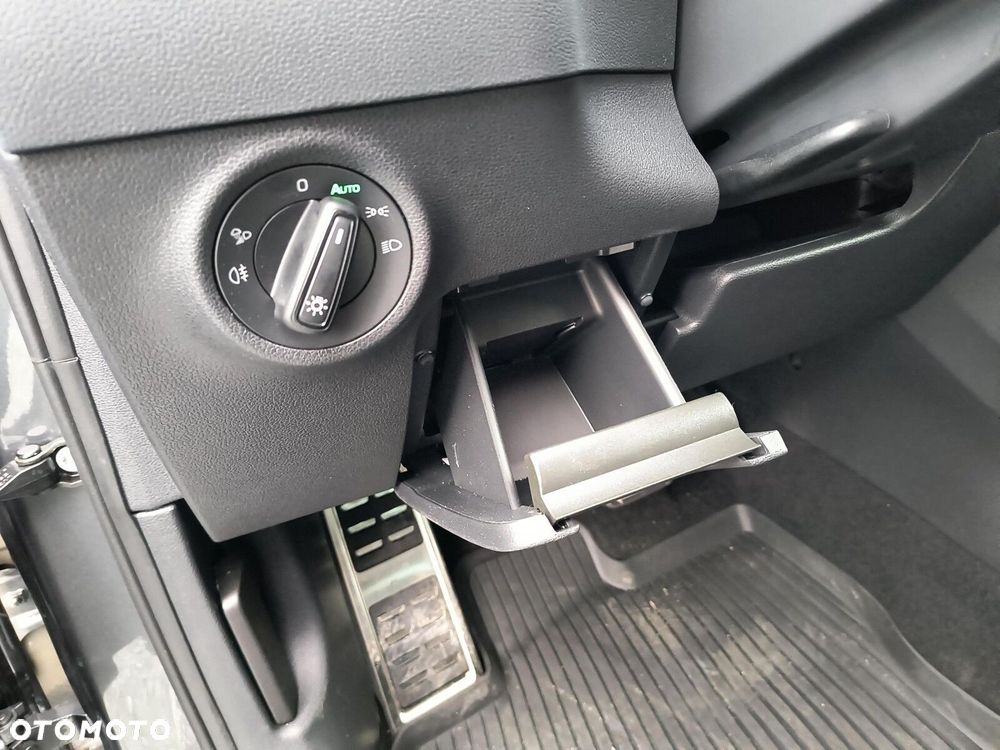 Skoda Karoq 1.5 TSI ACT Sportline DSG - 24