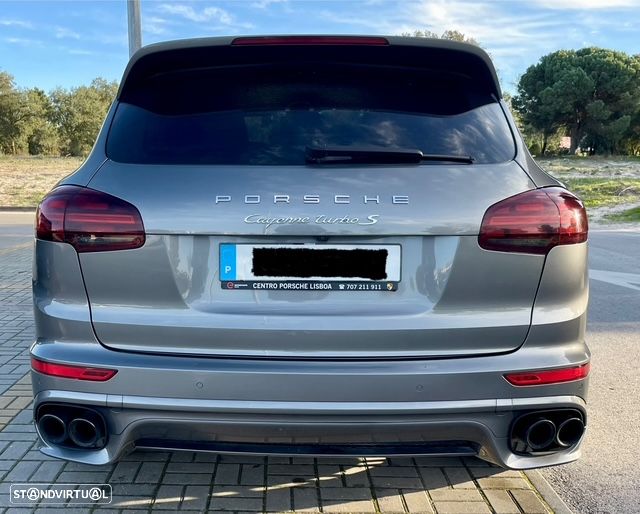 Porsche Cayenne Turbo S Tiptronic S - 2