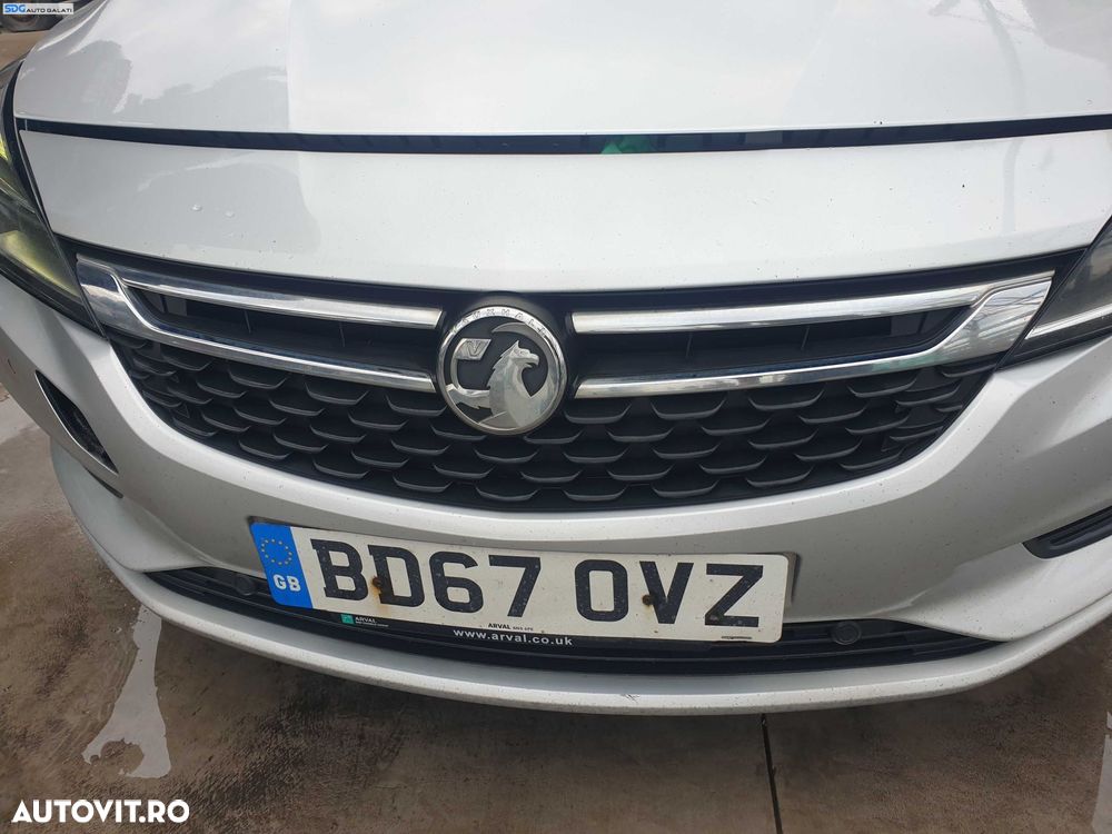 Bara Spoiler Fata cu Grile si Locas Senzori Parcare Opel Astra K NFL Non Facelift 2015 - 2019 Culoare Z176 [K9161] - 7