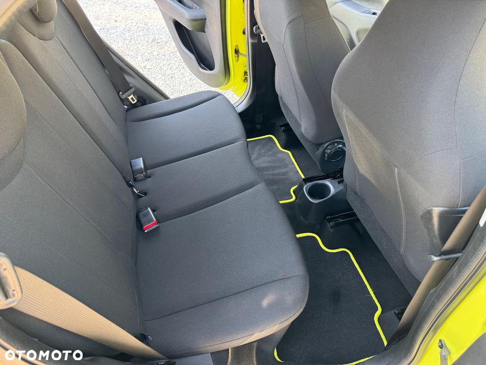 Toyota Aygo x mit x-business Paket - 31