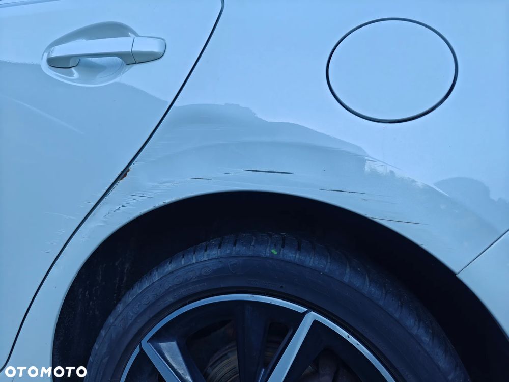 Toyota Auris Hybrid 135 Selection - 17