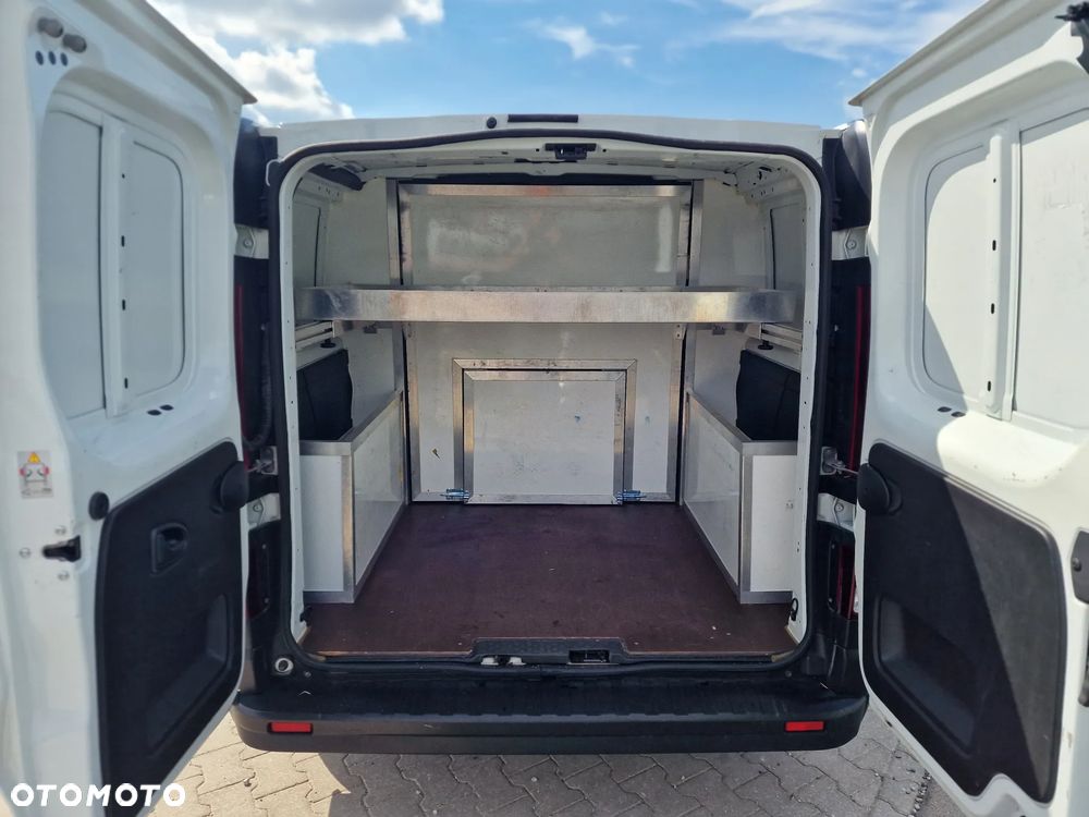 Renault Trafic - 25